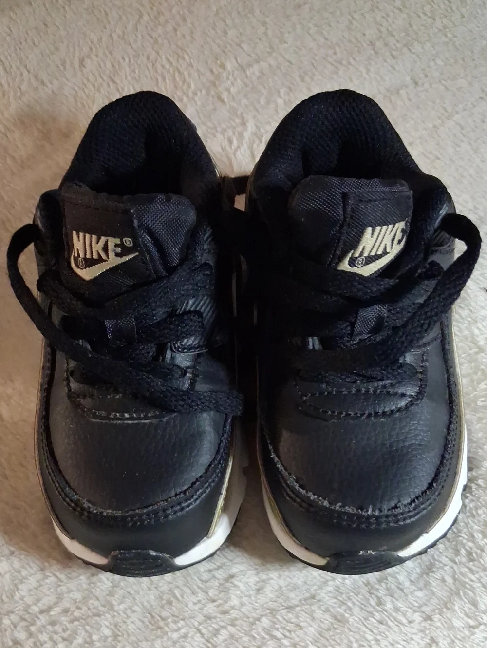 Nike Air Max Size 6c Lil Kids Black and Gold Accent Sneakers